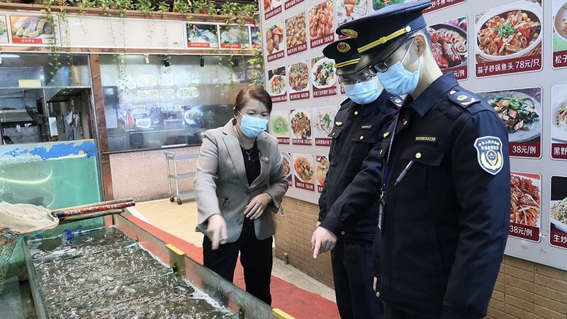 揭秘重庆火锅底料生产：资质背后的秘密