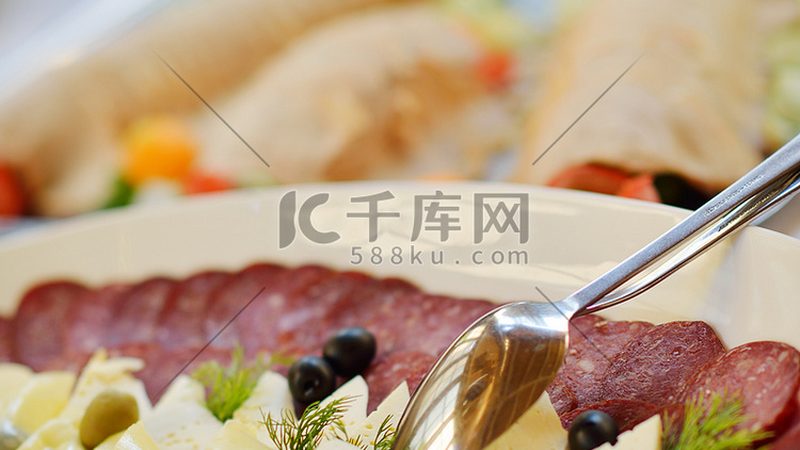 行业背景：食材配送行业面临的挑战