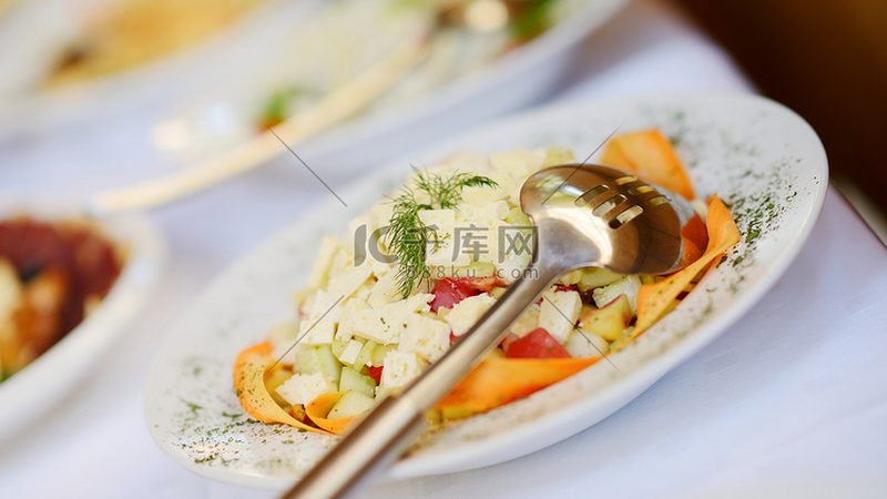 零食批发商定制服务：揭秘定制化零食的奥秘